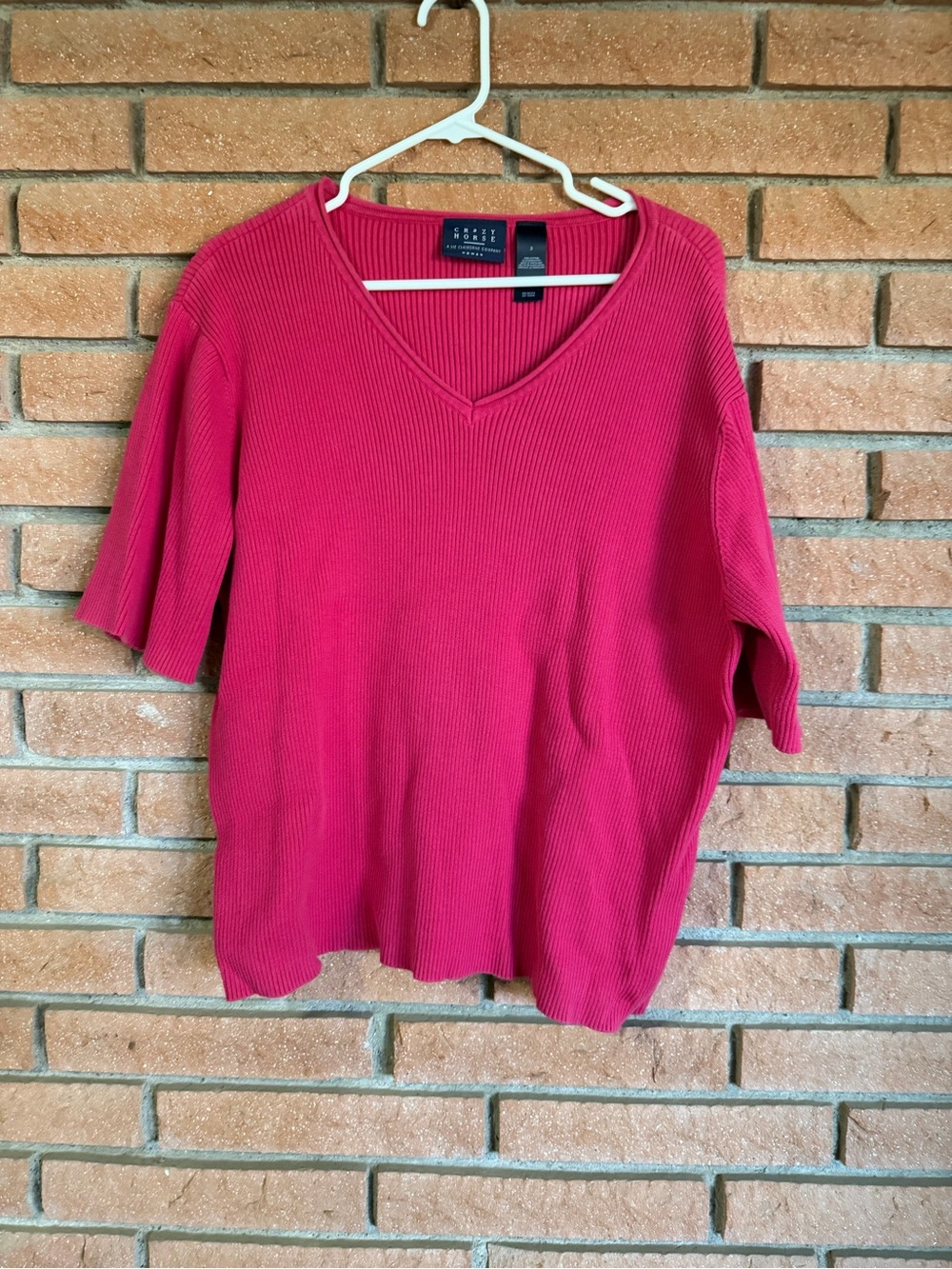 Liz Claiborne Crazy Horse Ribbed V-Neck in Bright Raspberry